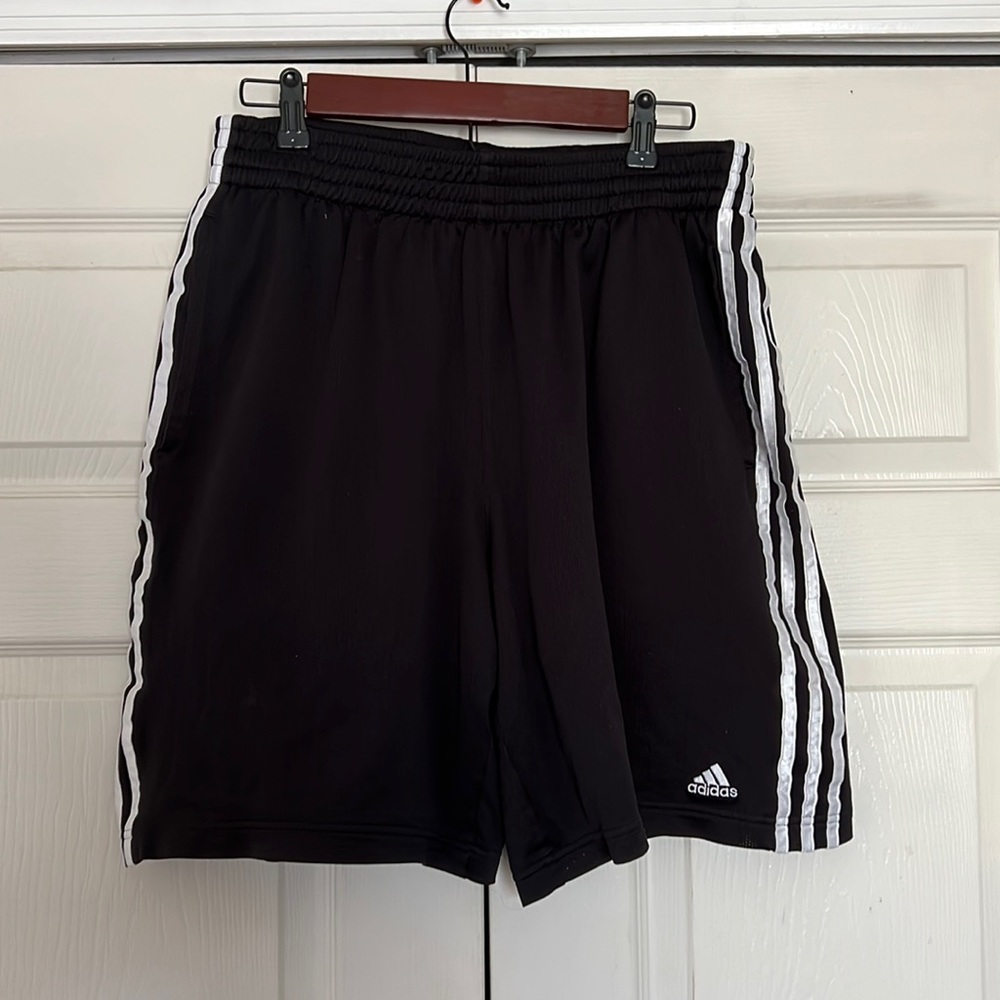 Adidas 3 stripe 2000s style b basketball shorts black white L